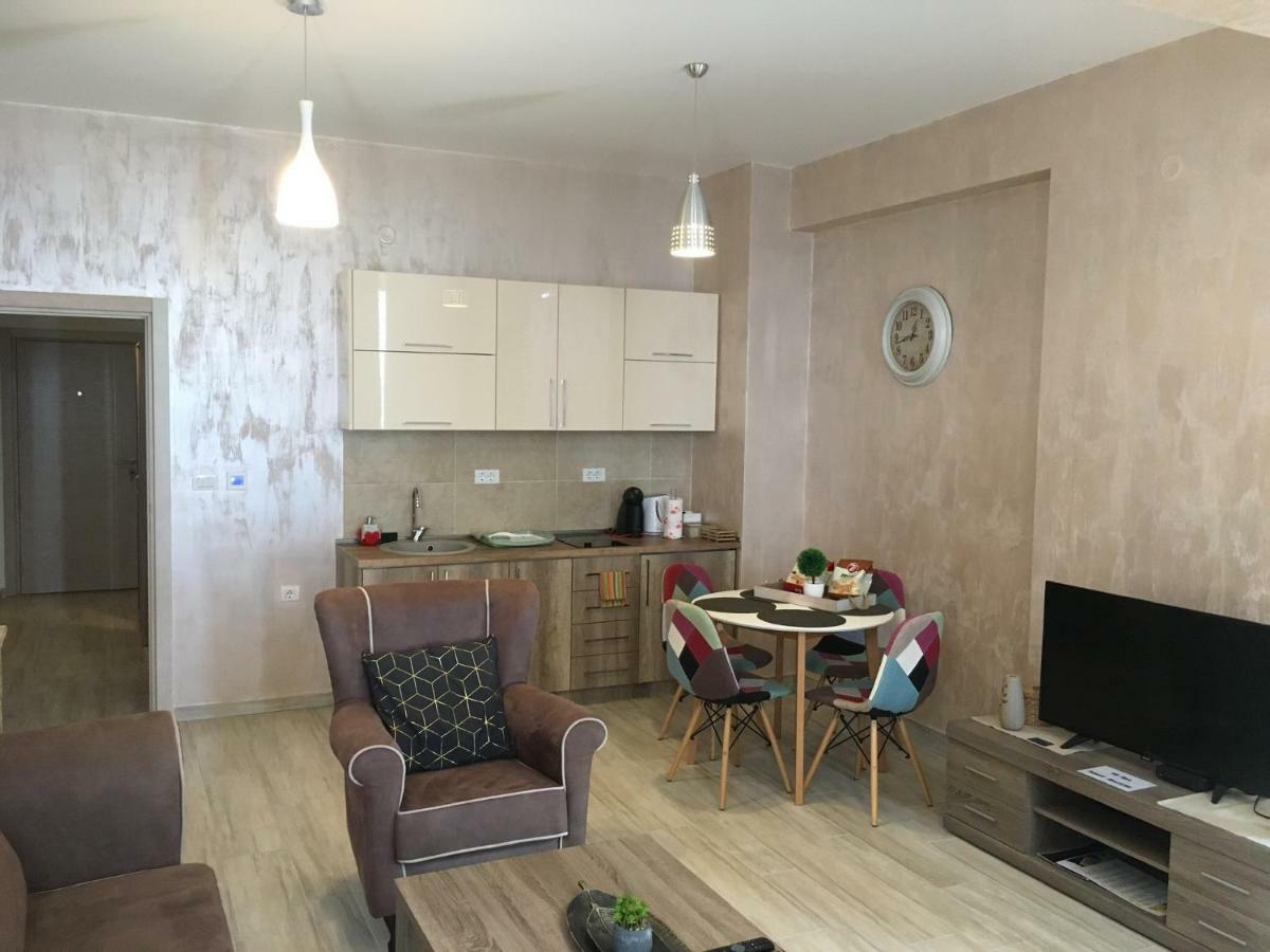 Amare&Mare Apartment Sutomore Esterno foto