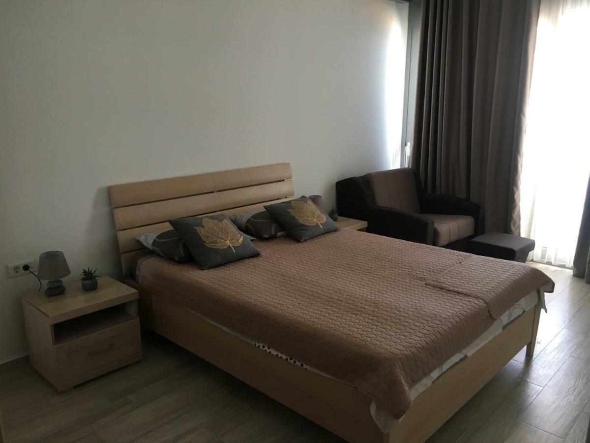 Amare&Mare Apartment Sutomore Esterno foto